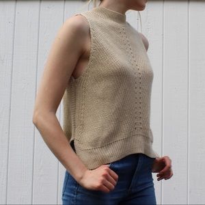 Miami sleeveless sweater